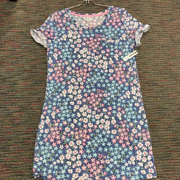 Nightgown - Picture 1 of 4